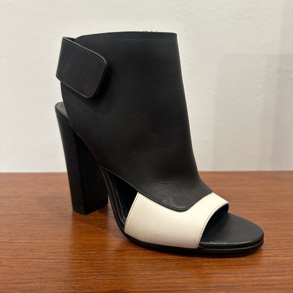 VINCE AGATHA open toe booties - Picture 3 of 7